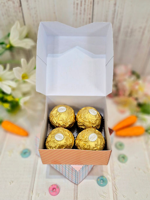 "caixa para 4 doces de Páscoa"