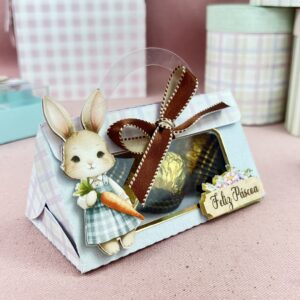 "Caixa triangular de Páscoa para bombons"