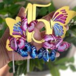 Topo de bolo borboletas em camadas