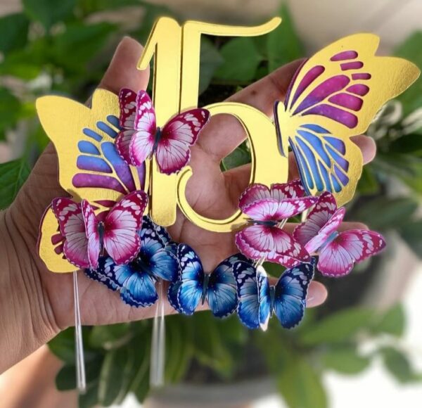 TOPO DE BOLO BORBOLETAS Topo de bolo borboletas em camadas