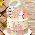 Topo de bolo coelho casinha Páscoa