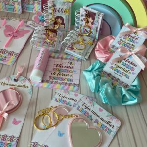 Arquivo Kit Digital Dia da Mulher personalizado. Envio imediato após a compra. Ideal para chaveiros e utilidades femininas criativas e lucrativas!