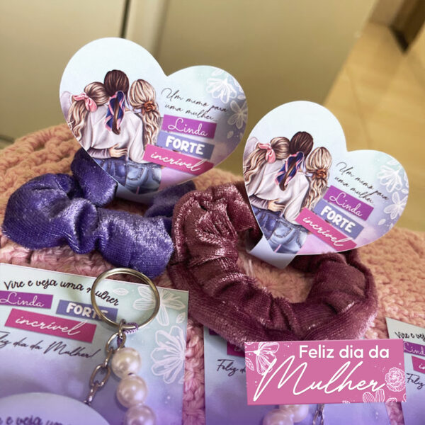 Arquivo Corte Dia da Mulher Pituchas Personalizado. Envio imediato após compra. Design delicado e fácil de usar. Ideal para lembrancinhas criativas!