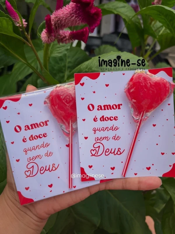 Arquivo corte Cartão O Amor é Doce Quando Vem de Deus personalizado para imprimir e montar lembrancinhas cristãs para Dia dos Namorados.