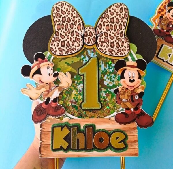 Arquivo Topo de Bolo Safari Mickey e Minnie Arte topo de bolo safari do Mickey e Minnie personalizada para imprimir