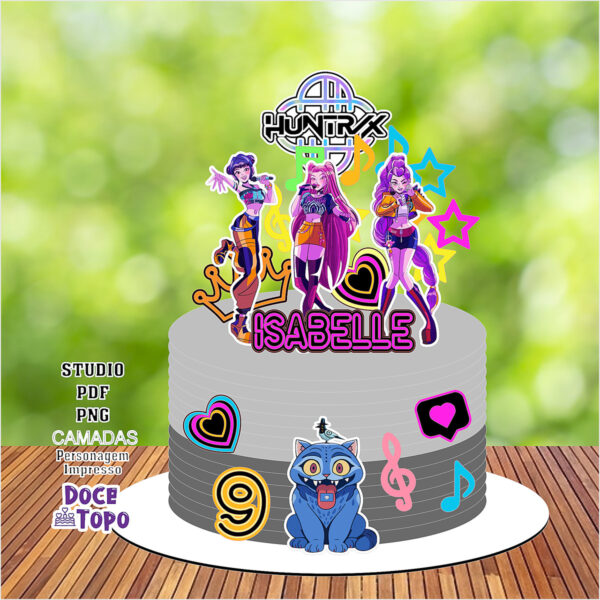Arquivo Topo de Bolo Guerreiras K-pop Personalizado Arquivo topo de bolo Guerreiras K-pop personalizado em alta qualidade para imprimir, ideal para decoração de festas temáticas.
